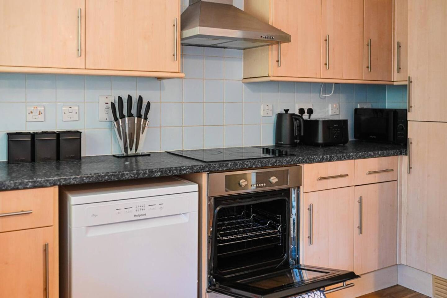 Harland Haven Spacious 4Br House In Ipswich Exterior photo